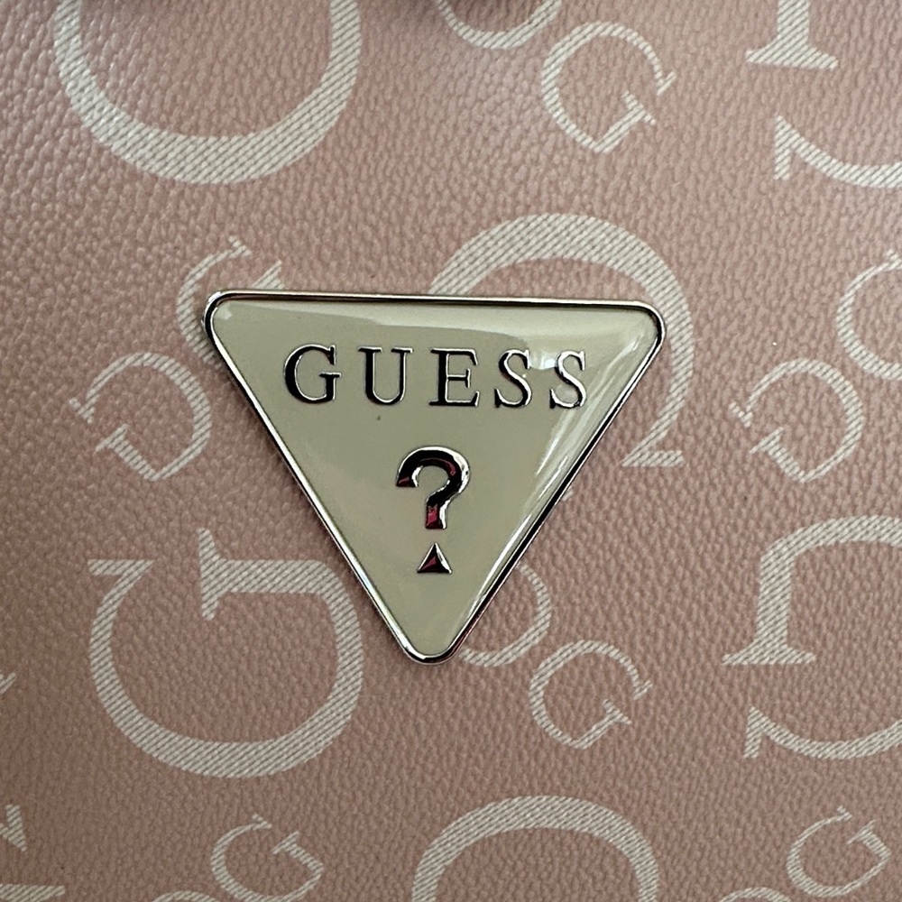 GUESS Blush Pink Logo Cosmetic Case - Picture 2 of 9